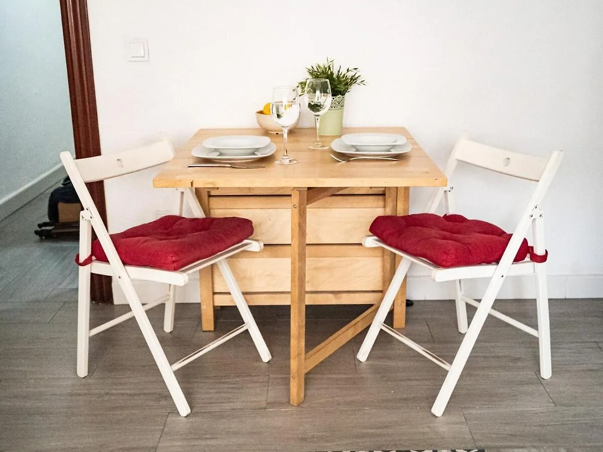 Beautiful Flat Perfectly Located By Beach And City مالقة شقة