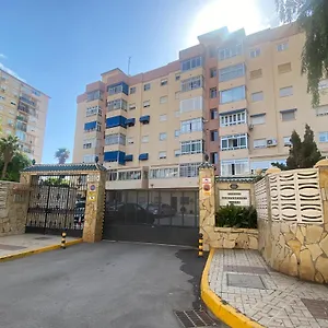 Apartamento Moderno Y Completo Frente Al Mar, Málaga